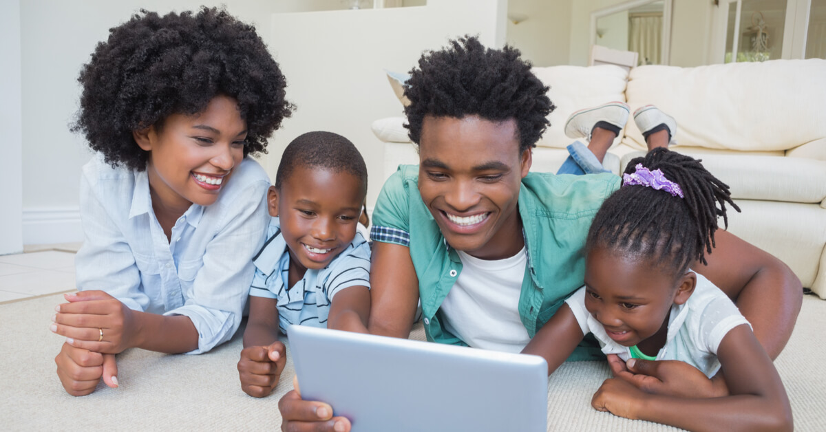 The Slow Tech Movement: Digital Mindfulness for Families | Janell Burley Hofmann  | 1 Min Read